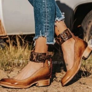 Freebird Moana in distressed black.